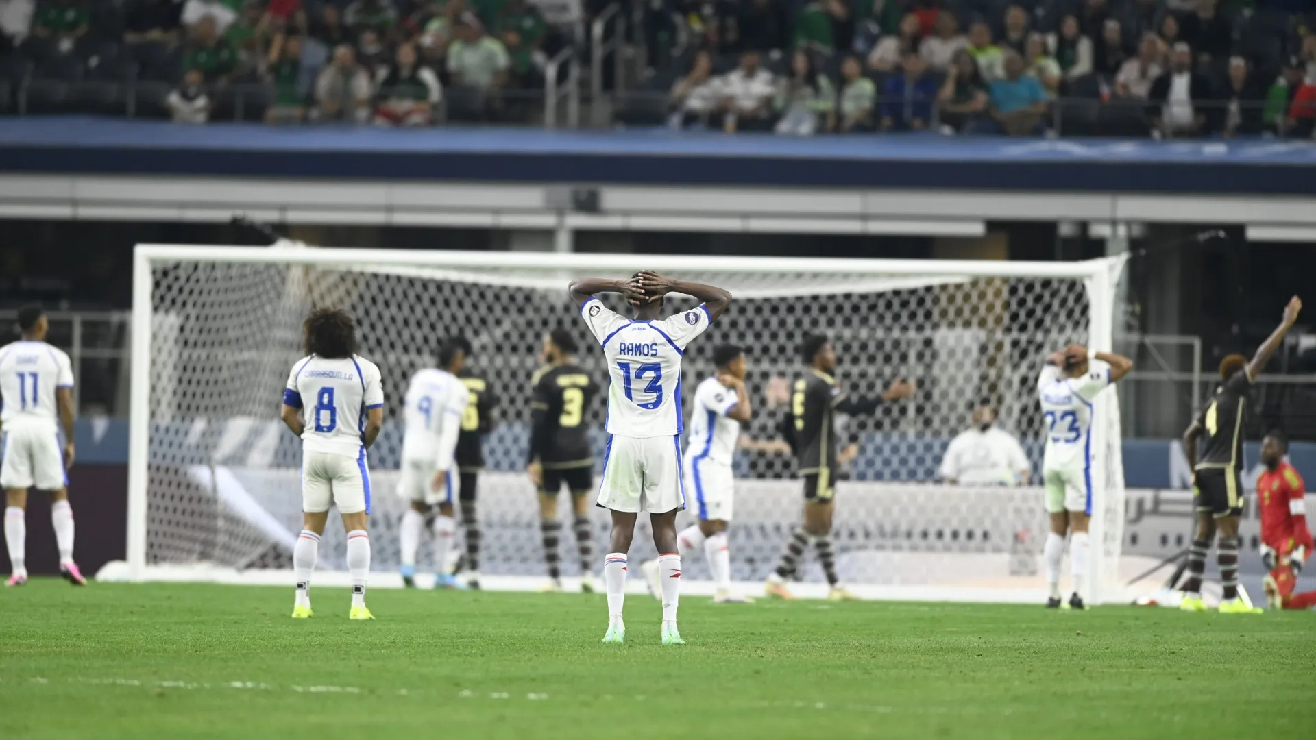 Prensa hondureña lanzó en contra de Panamá tras su derrota ante Jamaica