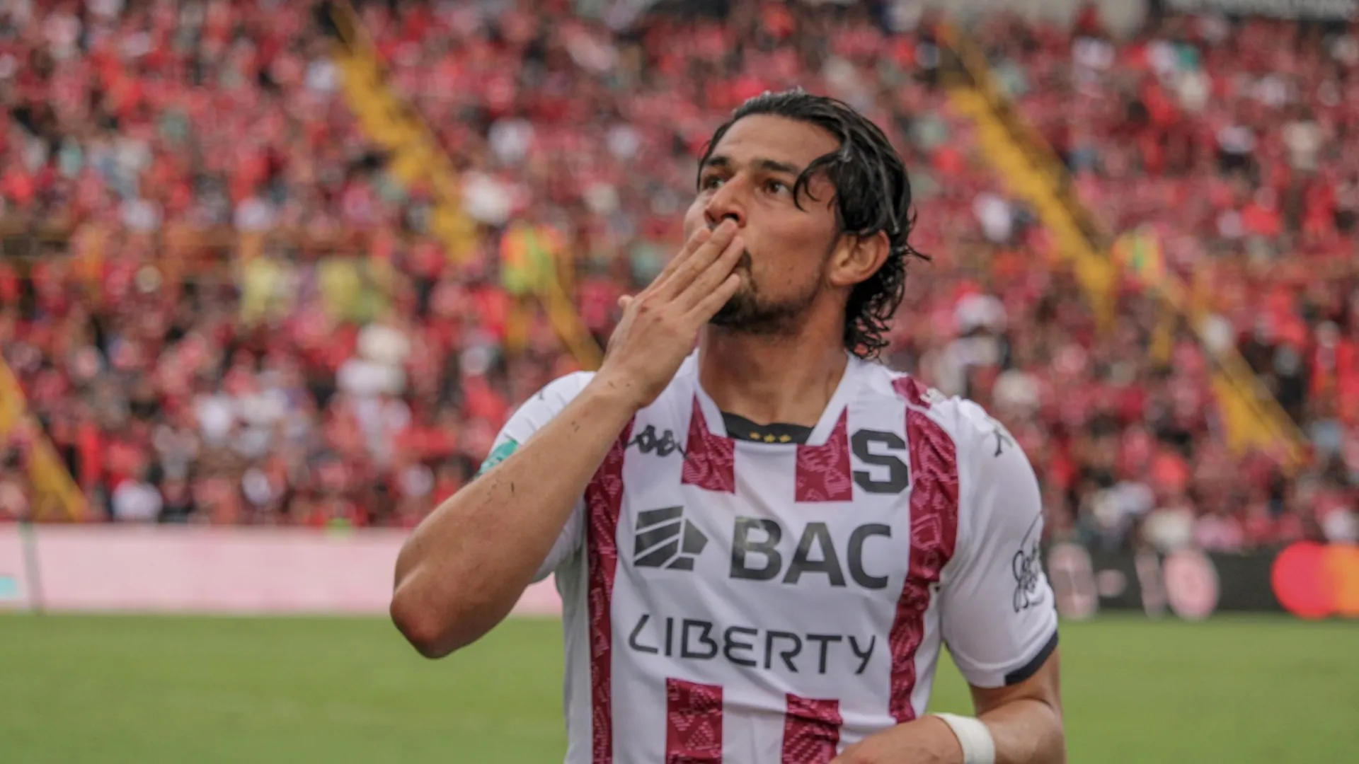 Ariel Rodríguez no se guarda nada con un brutal mensaje que levanta suspicacias en Saprissa