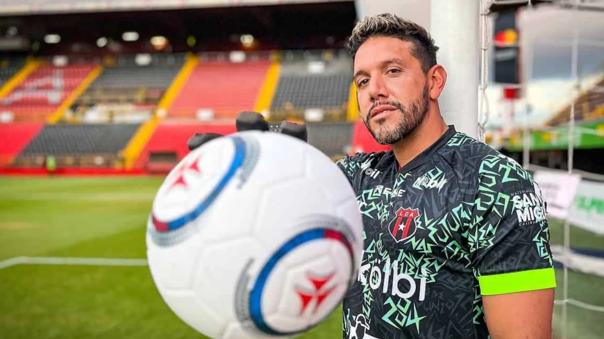 ¿Sorprendió la respuesta? Leonel Moreira habló sobre su continuidad en Alajuelense