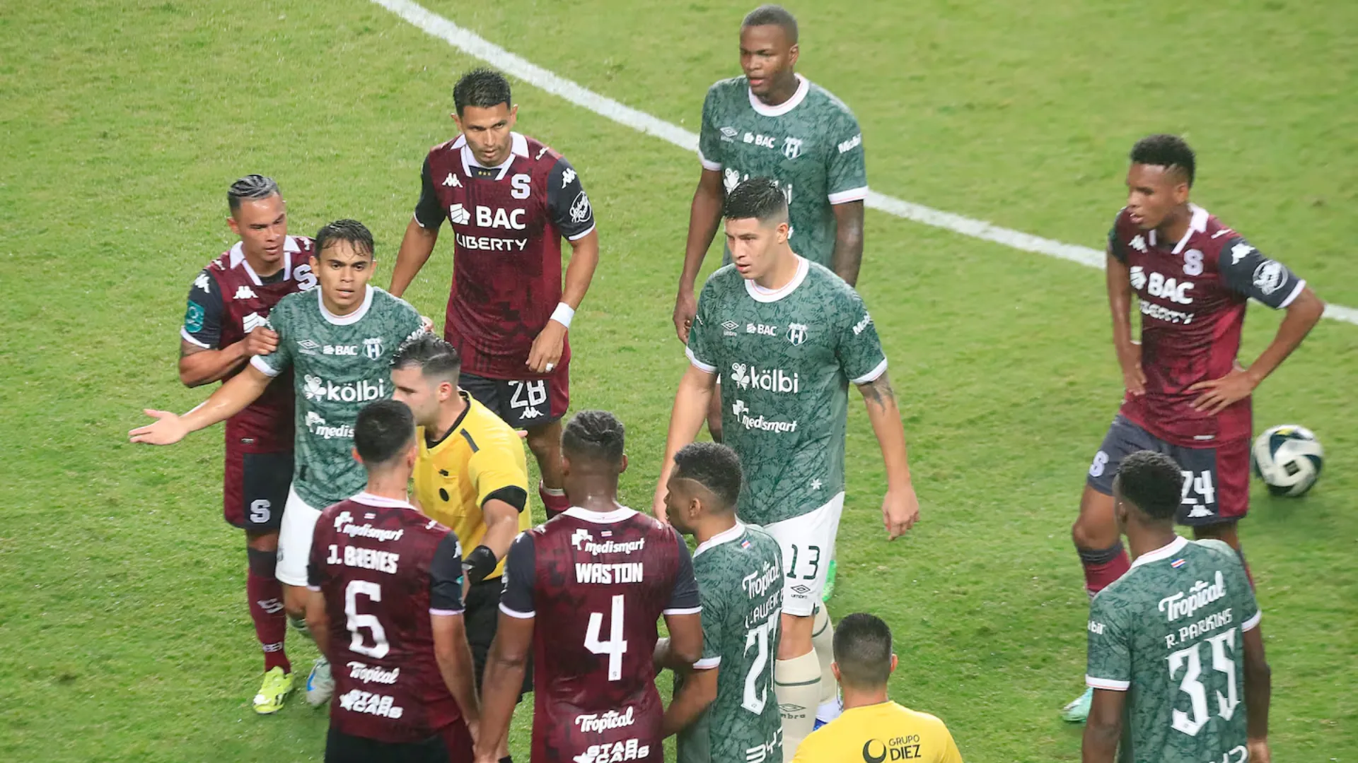 Alajuelense toma una decisión que nadie esperaba tras la derrota ante Saprissa