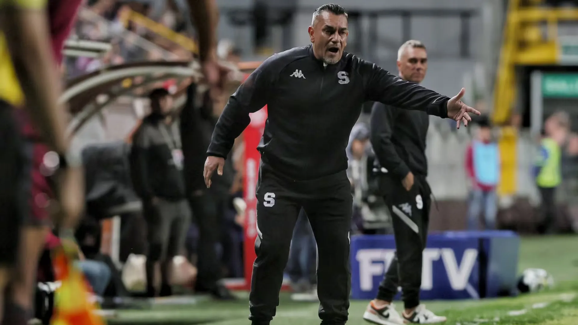 Saprissa le da otro dolor de cabeza a José Giacone.