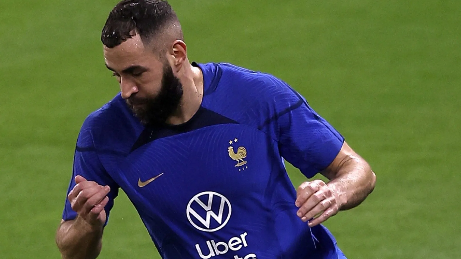 Karim Benzema deja la concentración de Francia con un emotivo mensaje