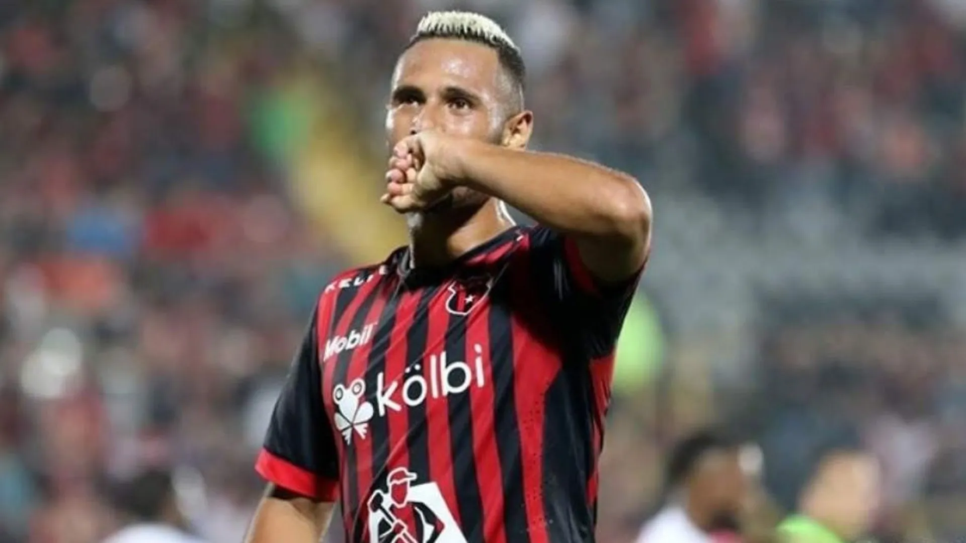 ¿Podría irse? La actualidad de Alex López en Alajuelense
