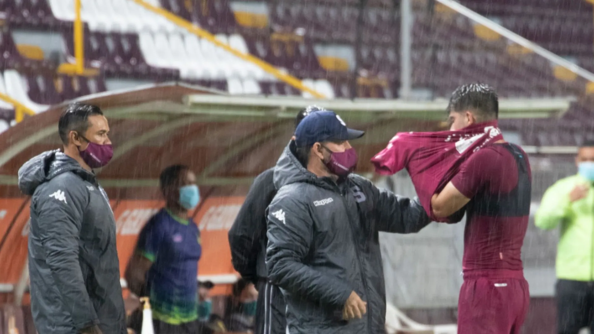 Wálter Centeno fue detenido por la polícia costarricense. (Foto: Saprissa)