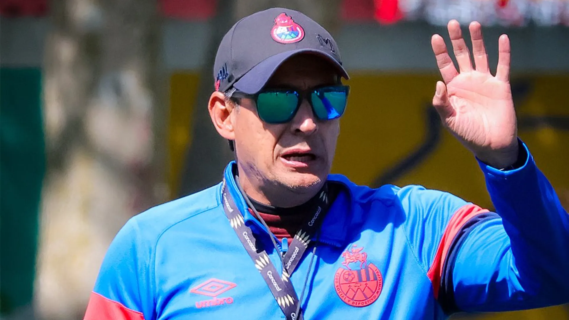 "Lleva su tiempo": Mario Acevedo da noticia poco alentadora sobre los nuevos refuerzos de Municipal