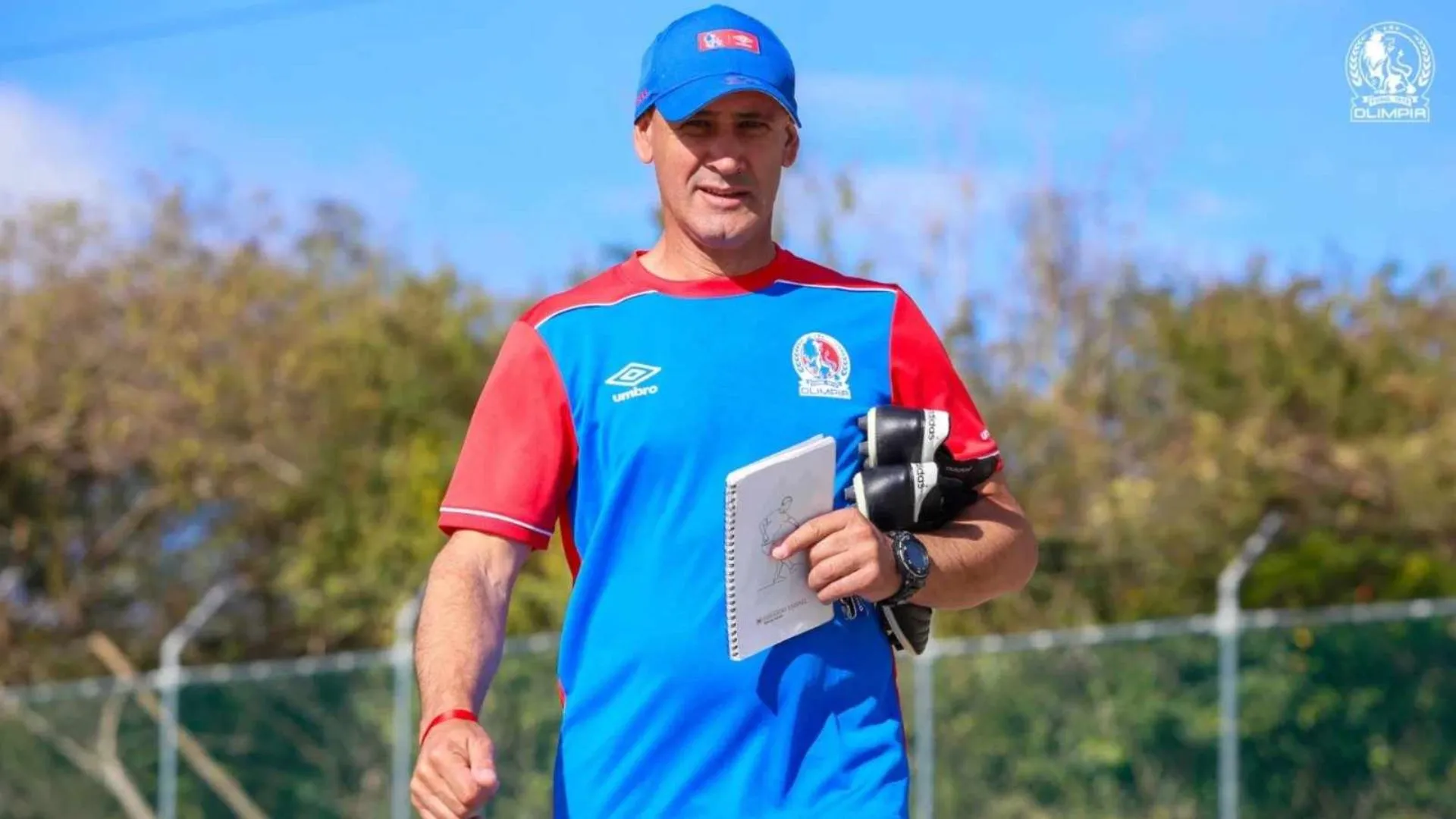 Olimpia: Eduardo Espinel recibe gran noticia previo al Clásico ante Motagua