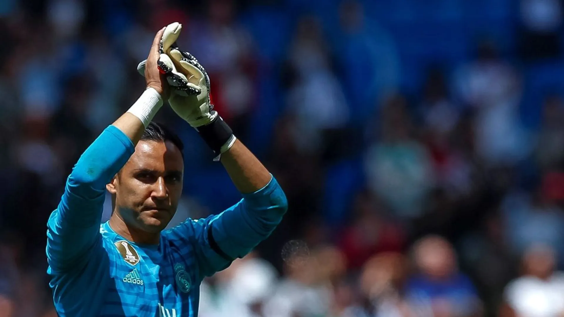 Fanáticos del Real Madrid se rinden ante Keylor Navas