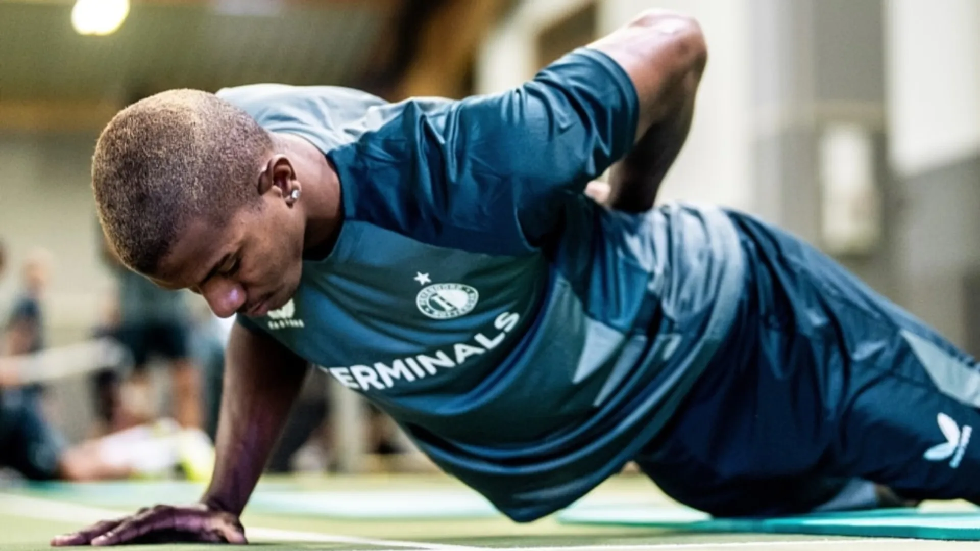 Jeyland Mitchell recibió novedades que repercuten en su futuro.