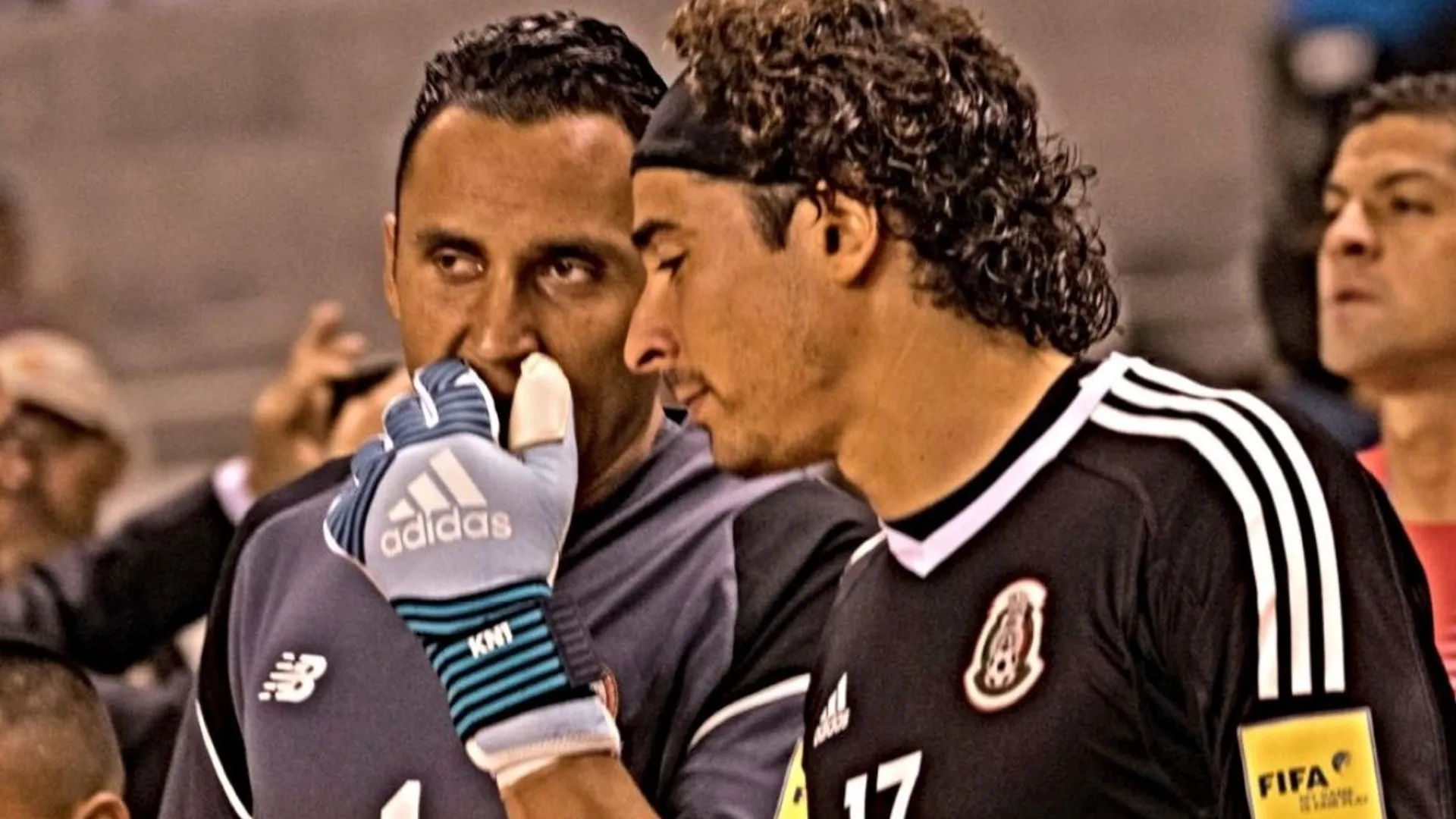 Las razones por las que Keylor Navas es mejor arquero de Concacaf por encima de Guillermo Ochoa