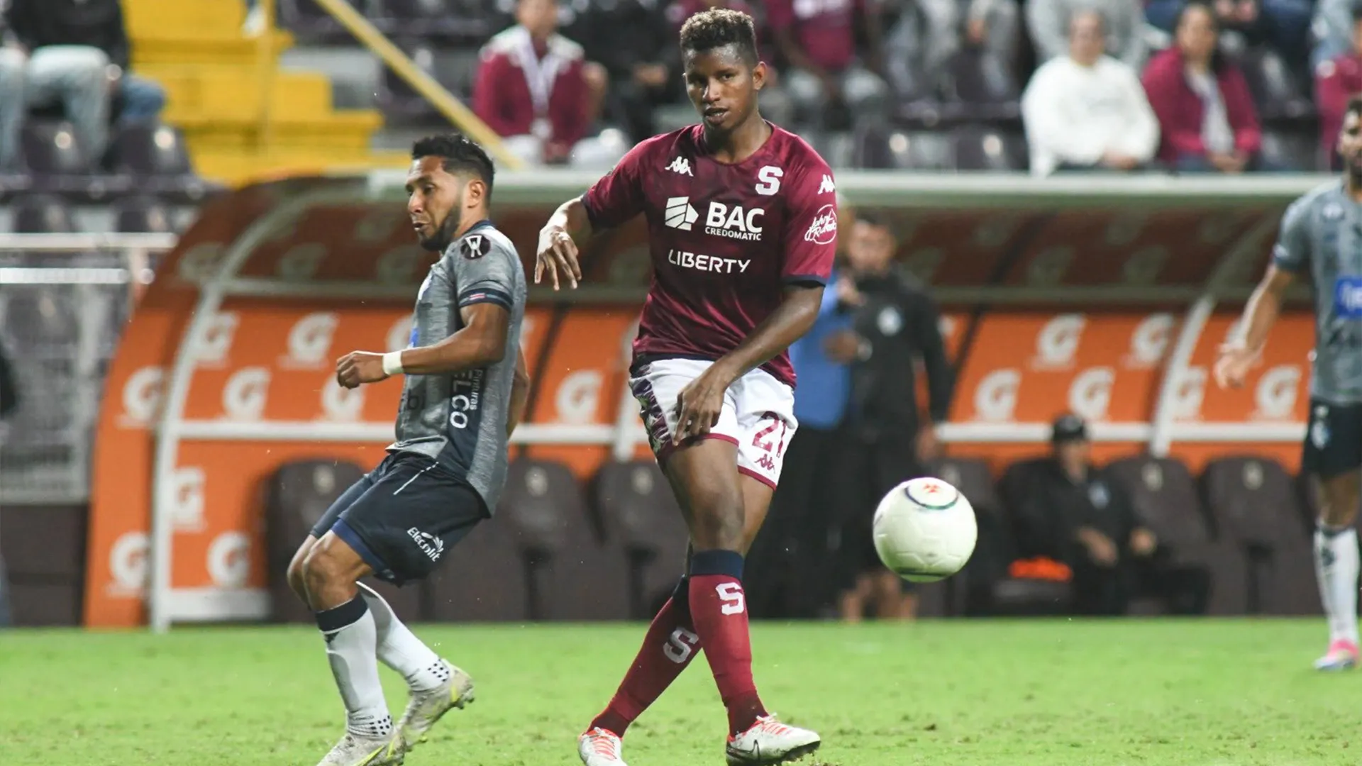 ¿México, Brasil o Saprissa? Las opciones de Fidel Escobar para el 2024