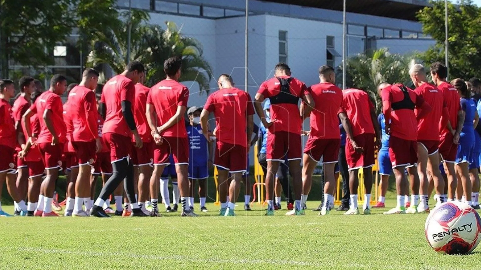 Costa Rica sufriría dos bajas importantes ante Panamá y México en Eliminatorias