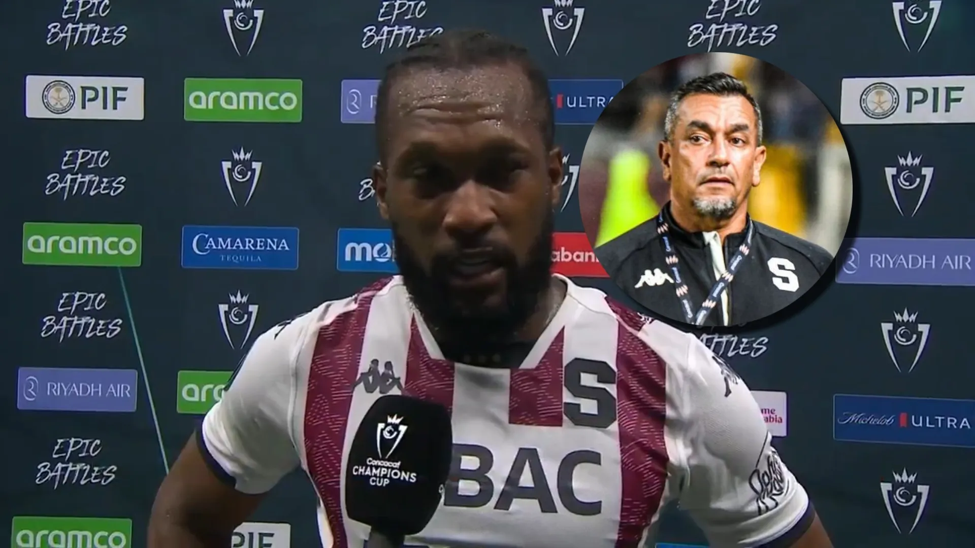 Kendall Waston se mostró molesto por la eliminación.