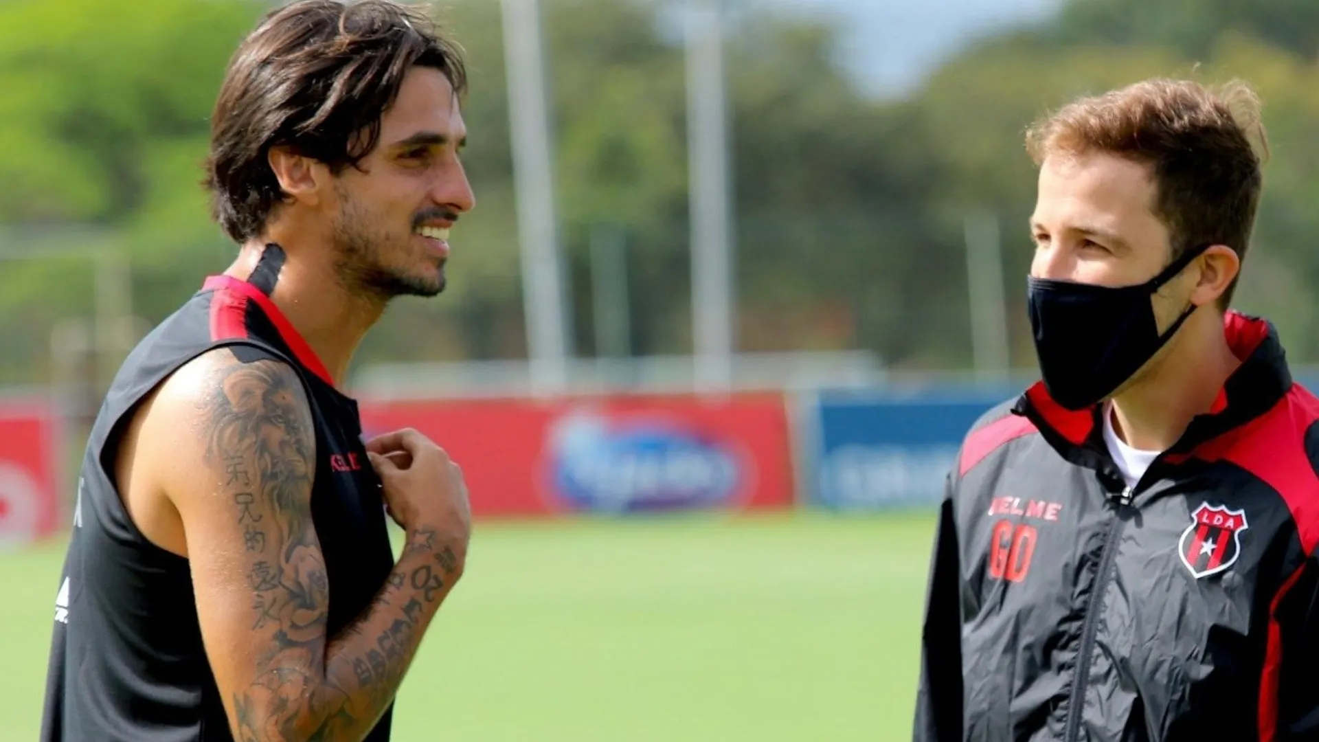 Bryan Ruiz enciende las alarmas en Alajuelense: "Me queda un mes y medio aquí"