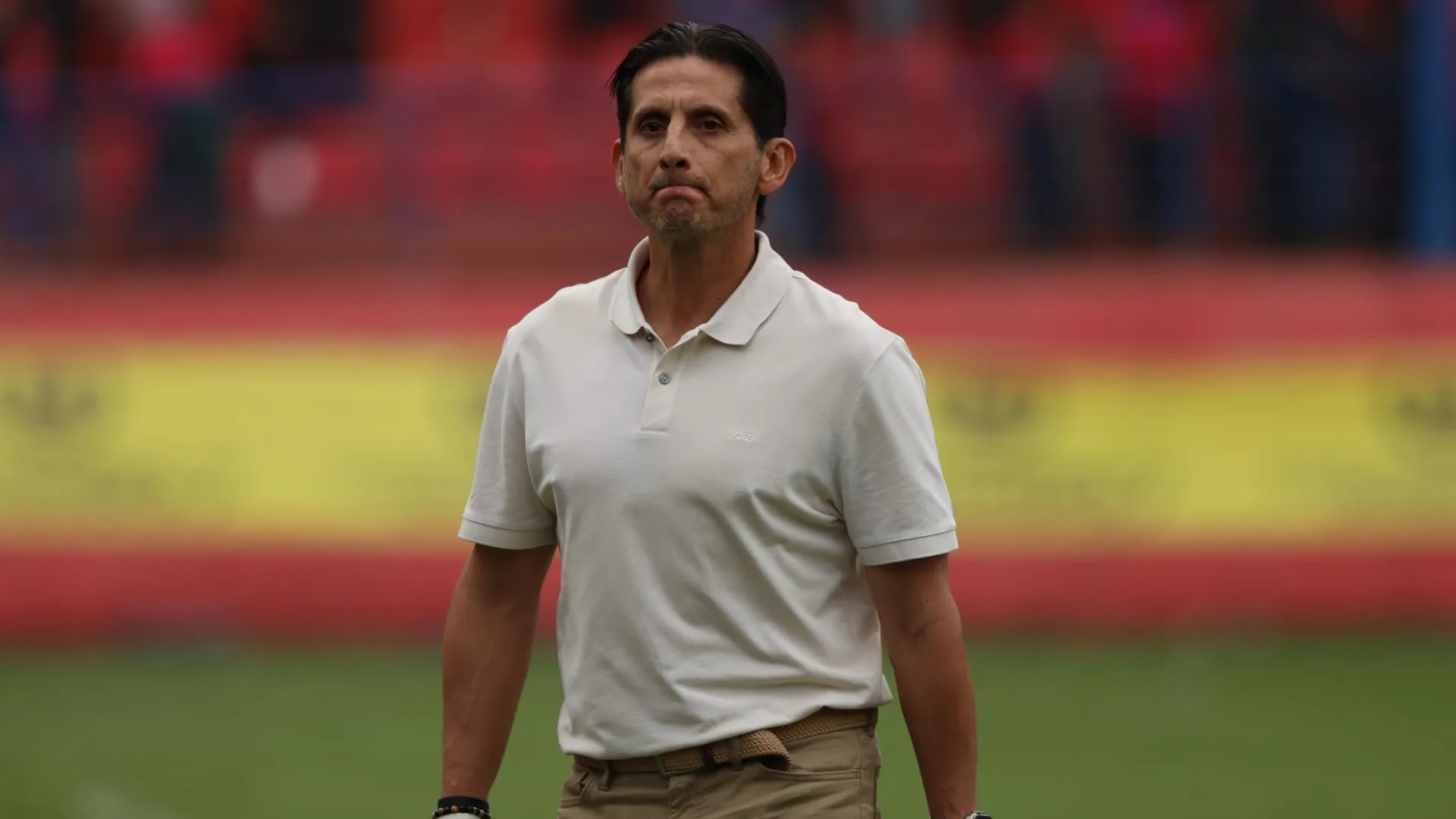 No solo fue el resultado: Ronald González provoca el enojo de los aficionados de Comunicaciones