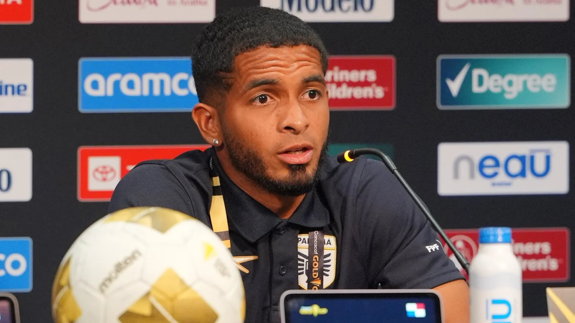 César Yanis calienta el Panamá vs Honduras con un recuerdo doloroso