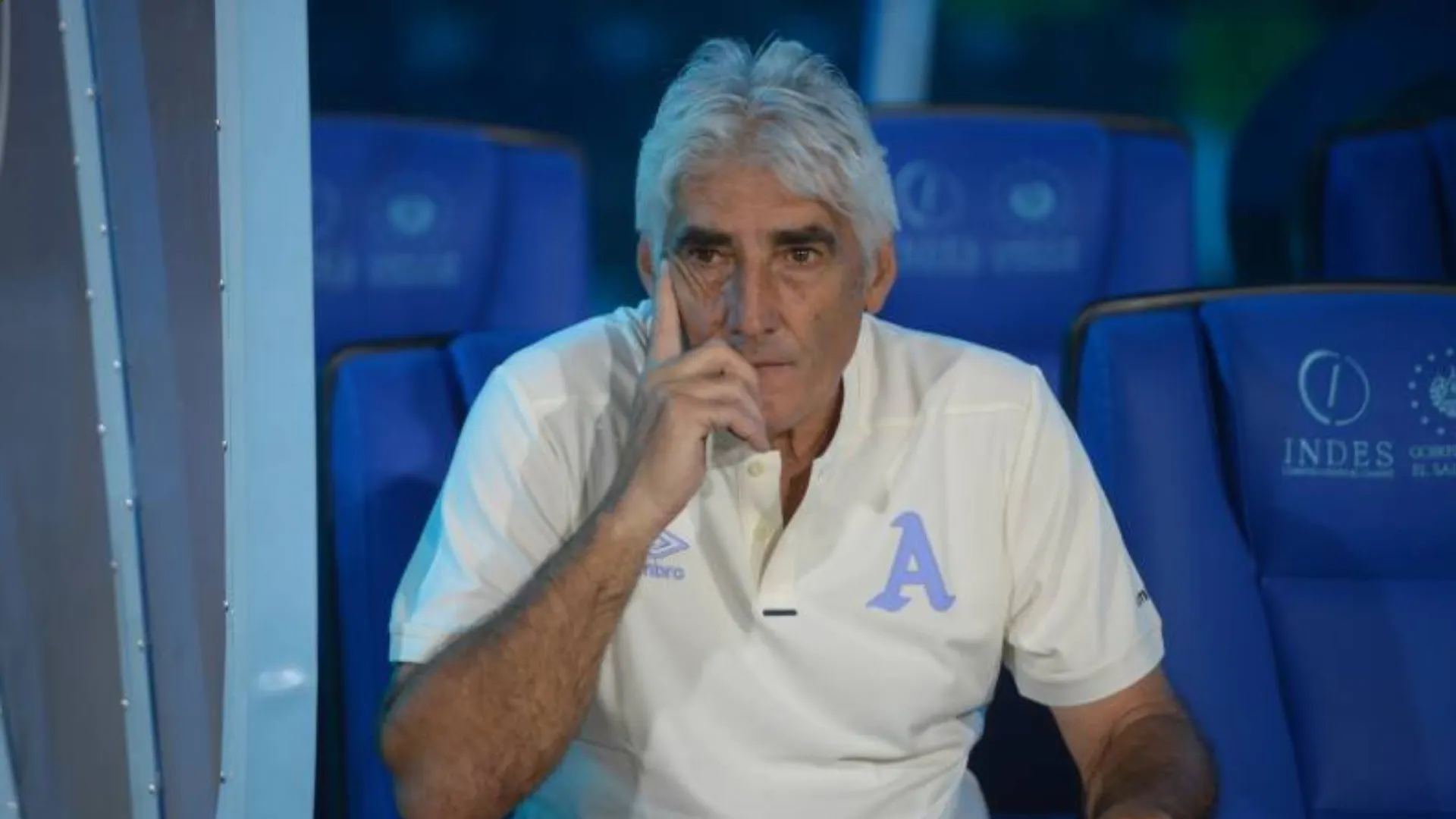 Ernesto Corti suma un refuerzo extranjero de último momento para Alianza