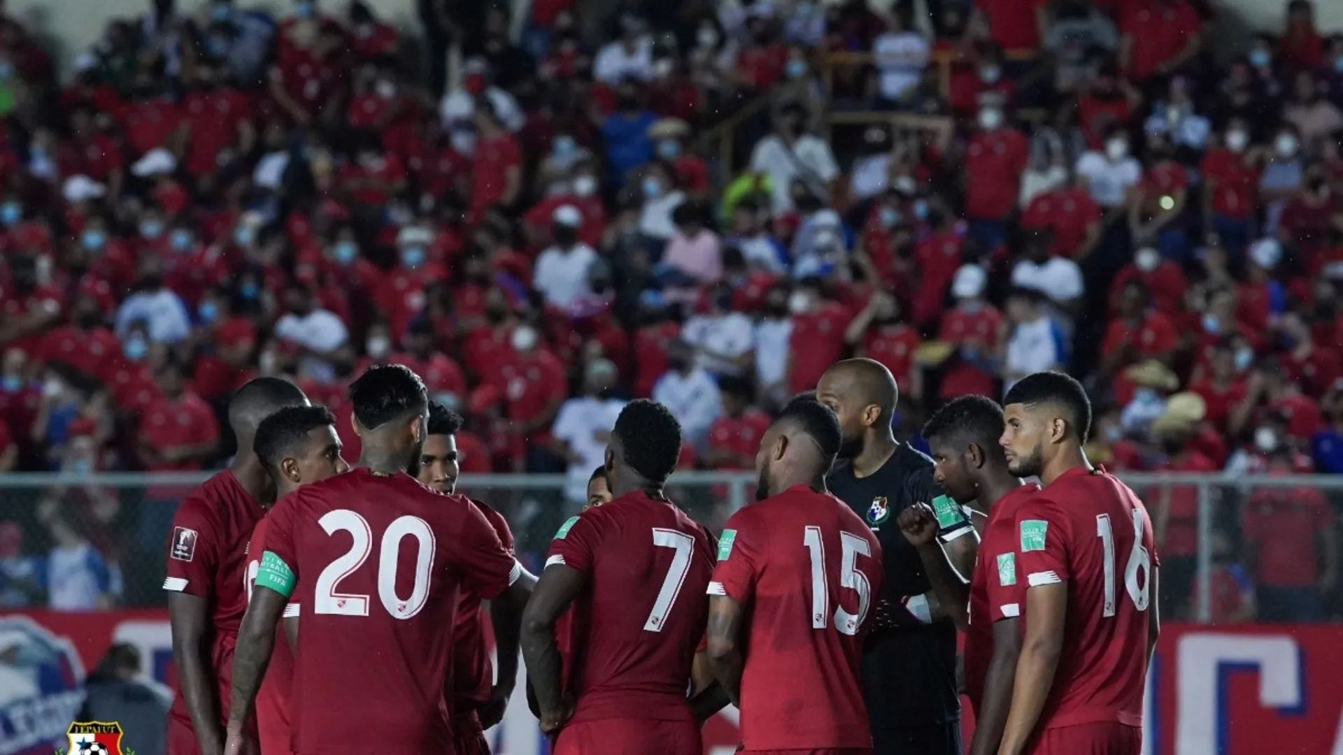 Los dos panameños que ya entrenan con sus clubes tras superar sus lesiones