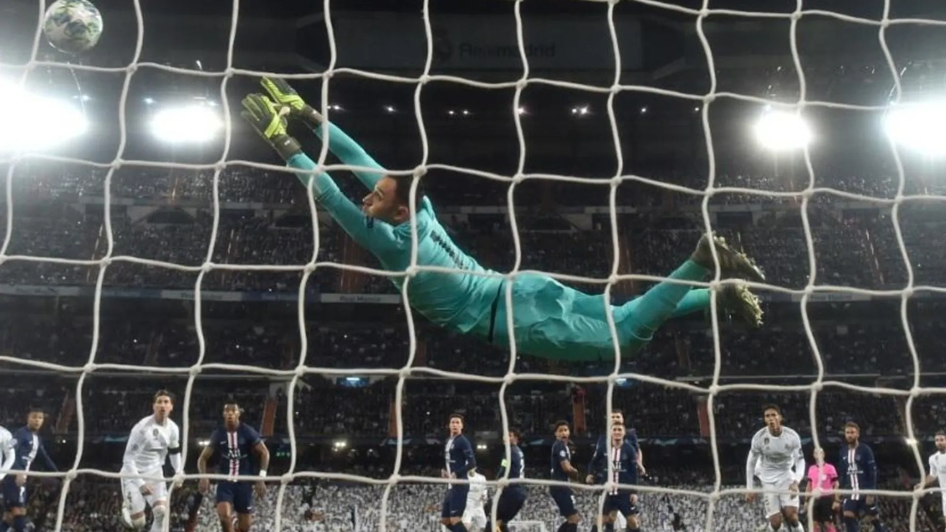 Diario francés L'Equipe tituló en español en honor a Keylor Navas