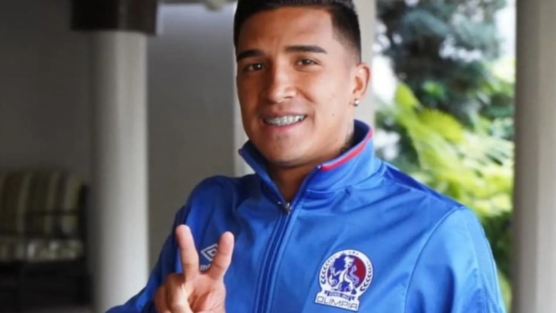 Michaell Chirinos aclara que no mandó callar a nadie en post de Instagram