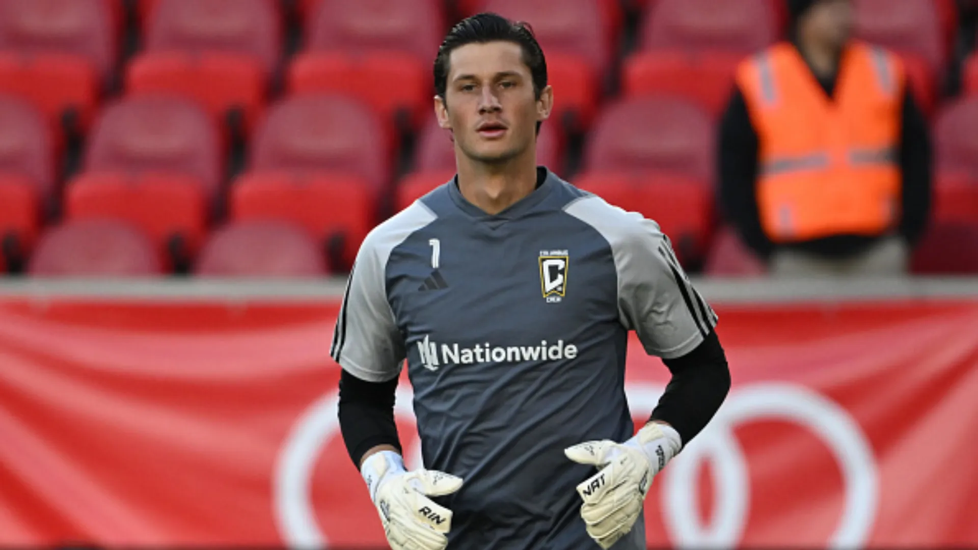 Nicholas Hagen recibe un fuerte golpe en Columbus Crew