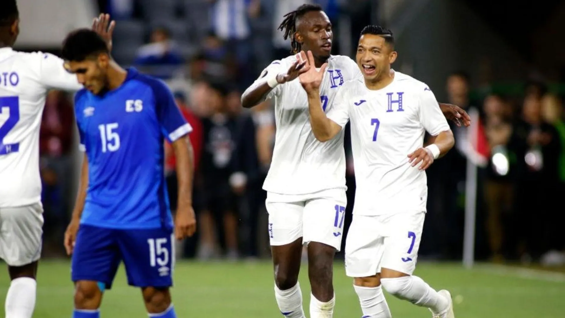 Sin escala en la MLS, exlegionario vuelve de Europa al fútbol hondureño