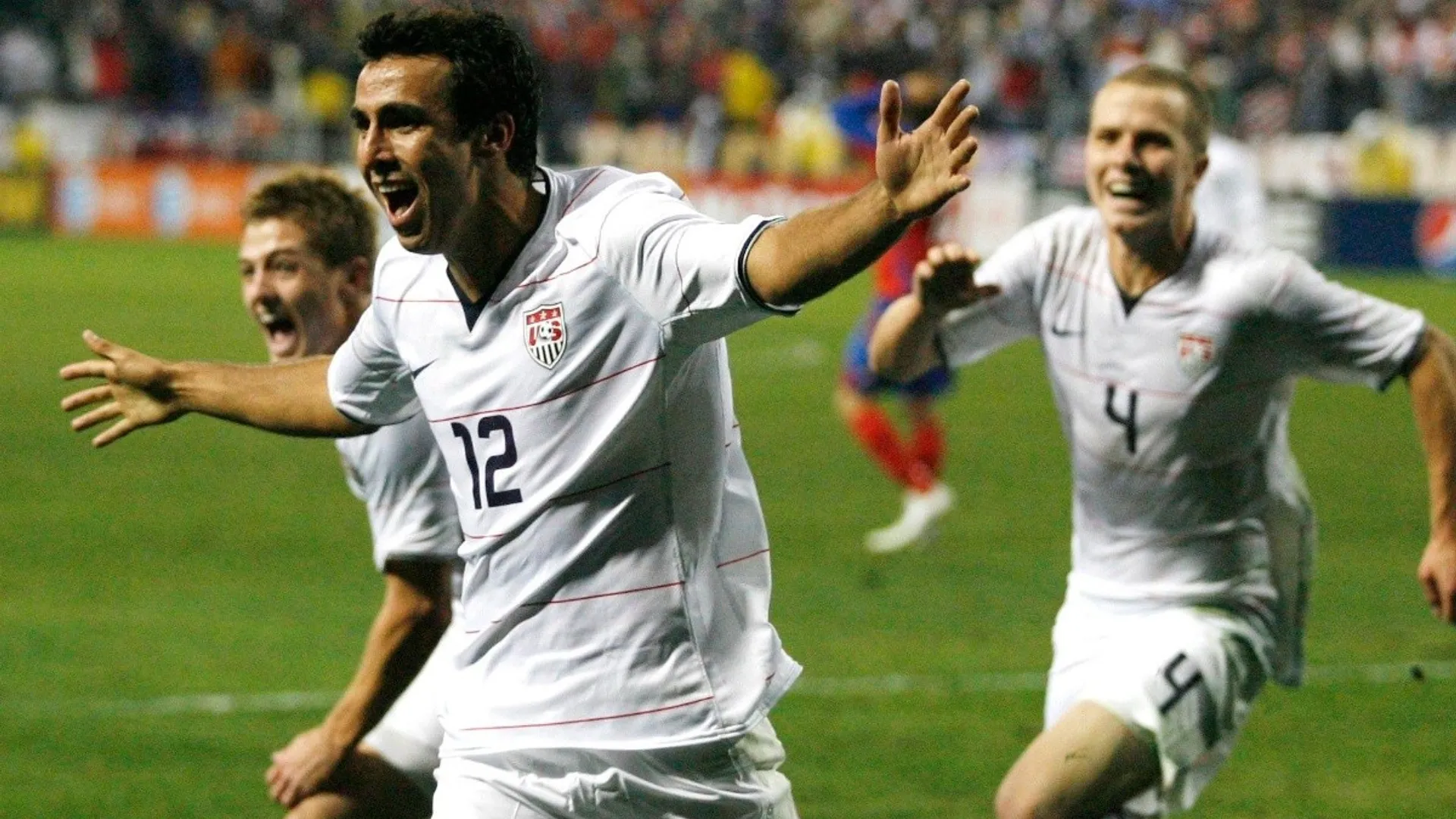 Jugador que dejó a Costa Rica fuera de Sudáfrica 2010 firmó con club de Honduras