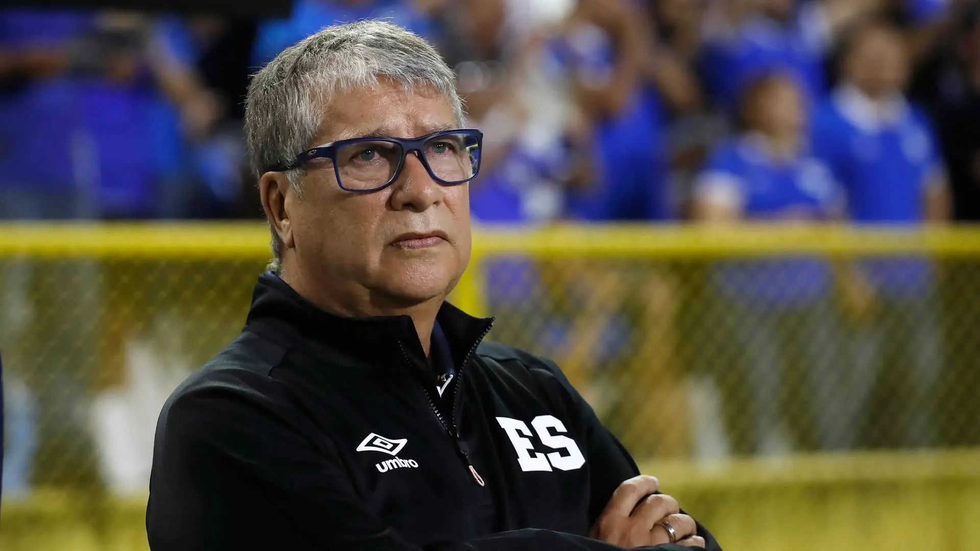 No lo puede creer El Bolillo: La Selección de El Salvador se queda sin una de sus figuras