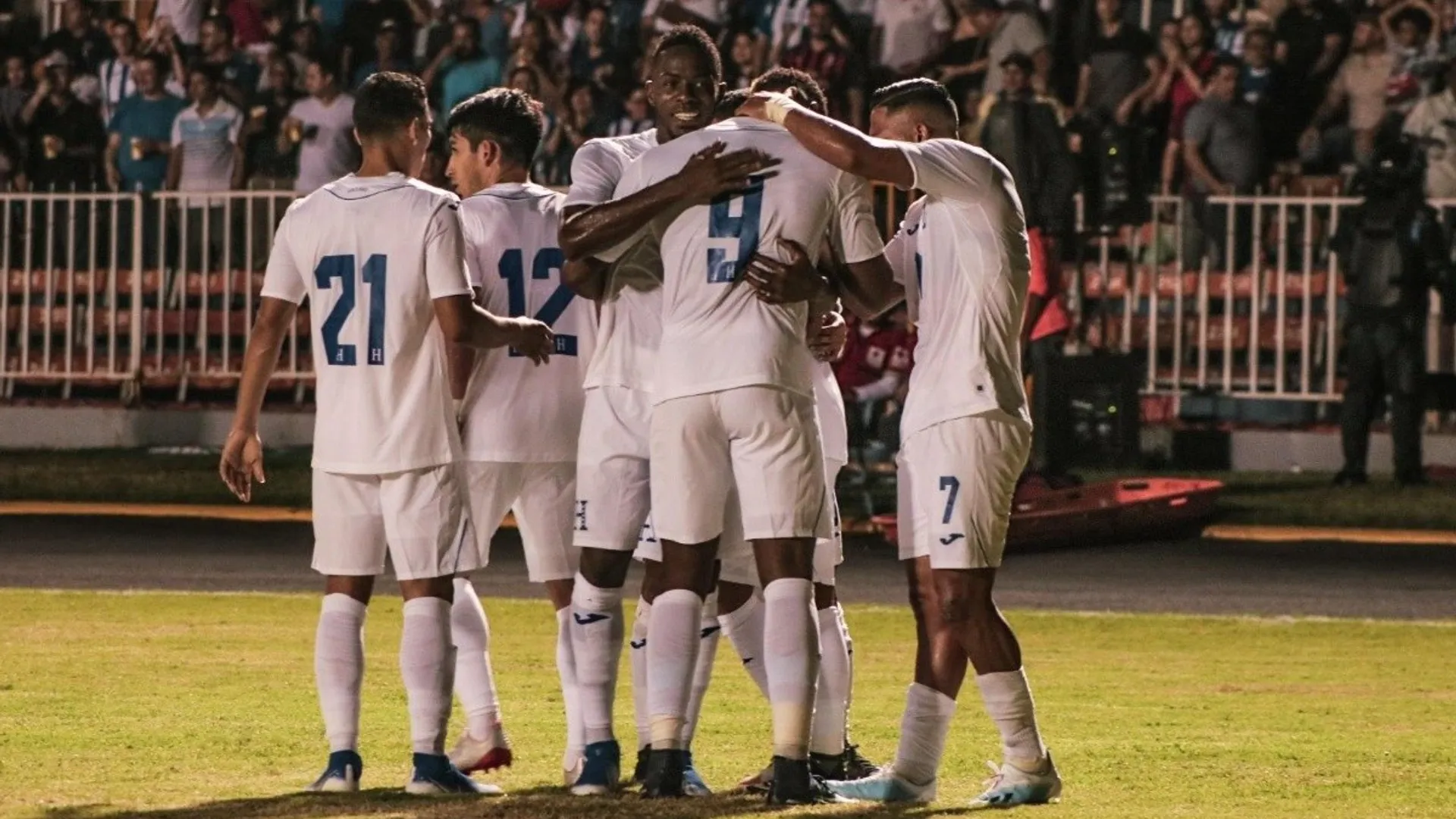 ¡No hubo sorpresa, sí lágrimas! Como se esperaba, Honduras goleó a Puerto Rico