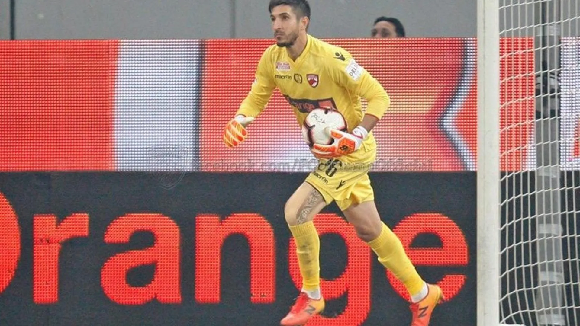 Penedo cae goleado nuevamente con el Dinamo de Bucarest