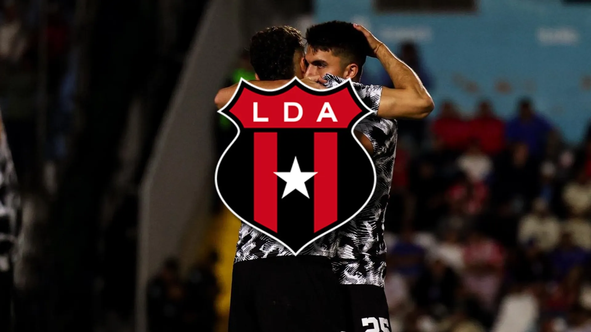 Jugador de Alajuelense vivió un duro momento. (Foto: LDA)