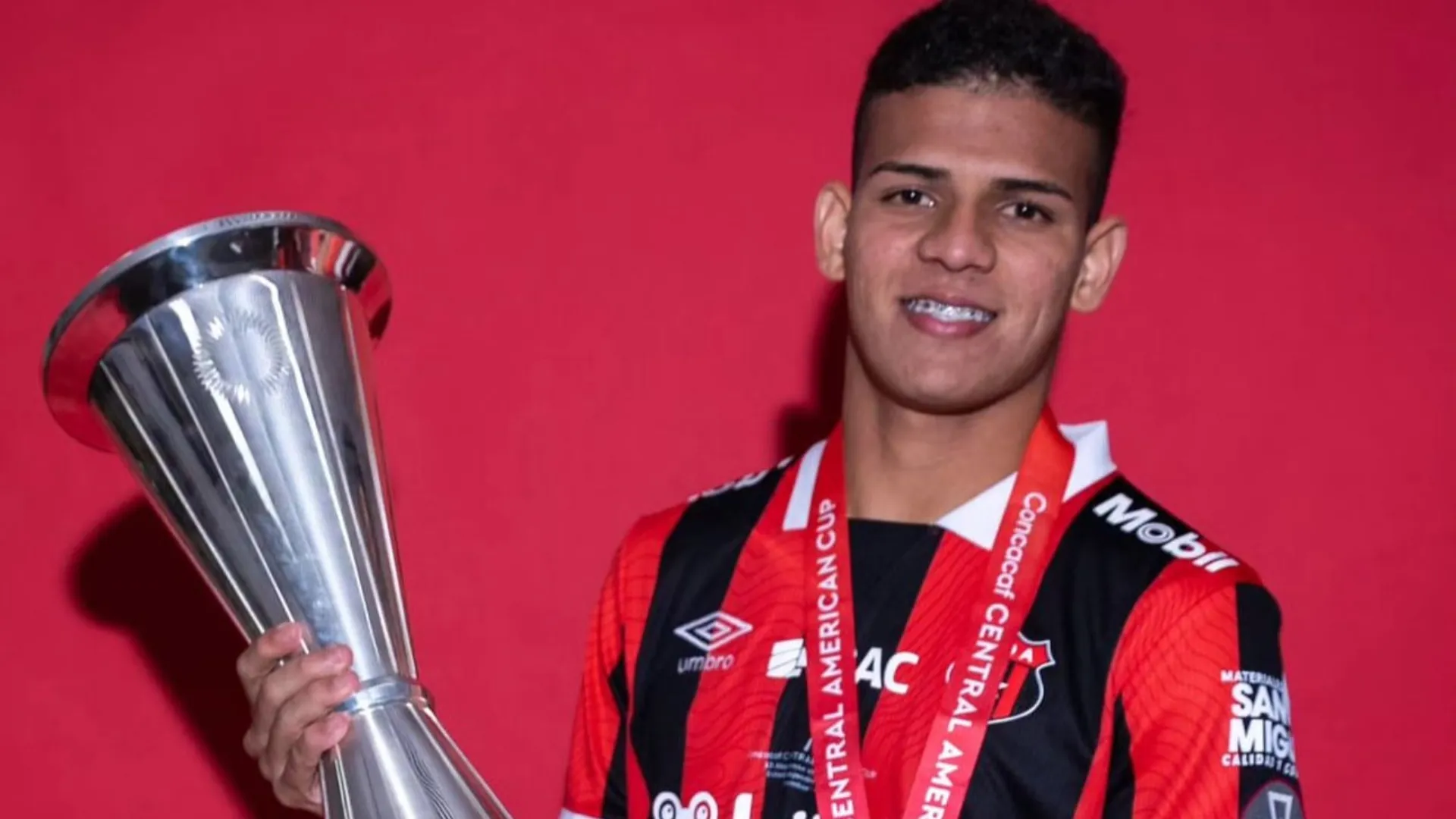 Edward Cedeño tendría su gran oportunidad en Europa.