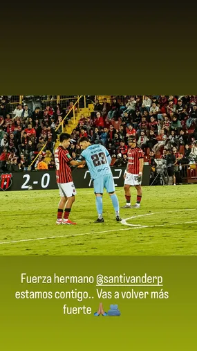 (Instagram).