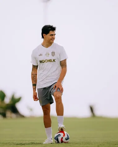 Diego Campos firmó por seis meses en Indonesia (Instagram).