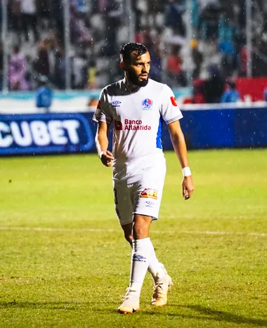 Jorge Álvarez interesa en Alajuelense (CD Olimpia).
