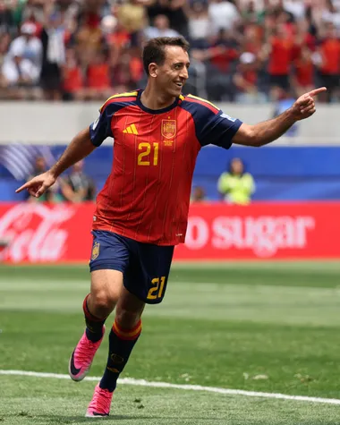 Oyarzabal, goleador de España. (Getty Images)