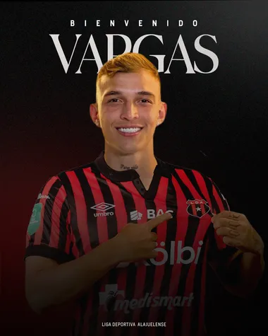 Kenneth Vargas ya firmó con Alajuelense. (