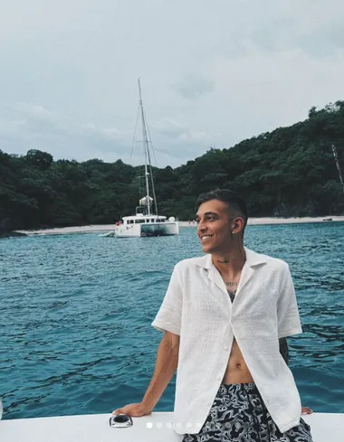Vargas se encuentra de vacaciones en el país (Instagram).