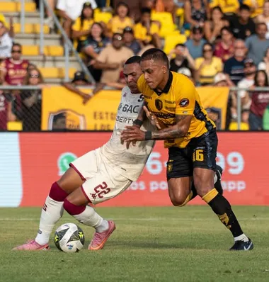 Joaquín Alonso Hernández despierta un fuerte interés en el mercado de fichajes (Instagram).