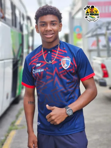 Pennant ya tiene roce en el primer equipo de Cariarí-Pococí (Facebook).