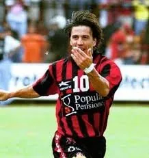 Izaguirre fue uno de los mejores "10" de LDA (Facebook).