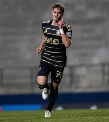Matthew Evans en acción con LAFC. (