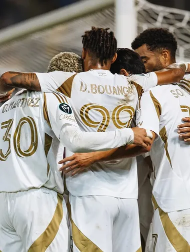 LAFC vapuleó a Real España en San Pedro Sula (LAFC).