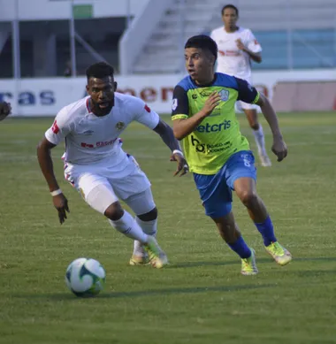 ´Cachita´ Gómez despierta interés en dos grandes de Liga Nacional.