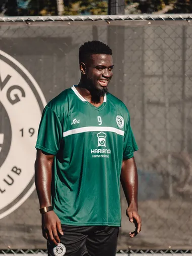Mayron George le dijo que no a Herediano. (Sporting FC)