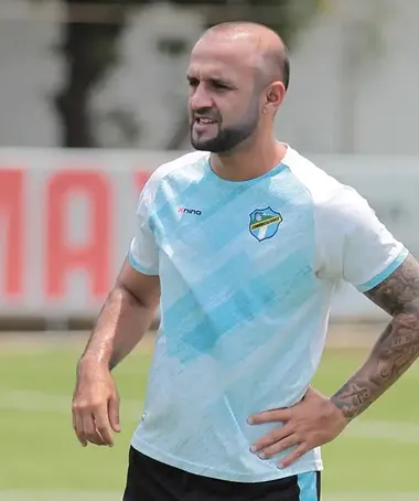 Contreras, jugador de Comunicaciones.