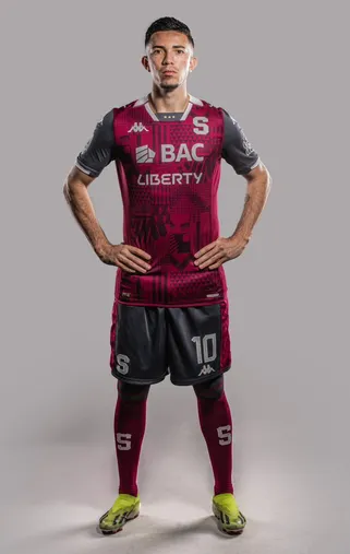 Jefferson Brenes toma la posta de Marvin Angulo (Saprissa).