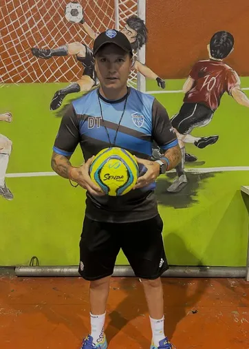 Chucky Gómez cuenta con la Licencia clase 'A' de entrenador (Instagram).