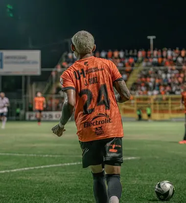 Herediano se guardó un porcentaje de las futuras ventas de John Ruiz (Puntarenas FC).