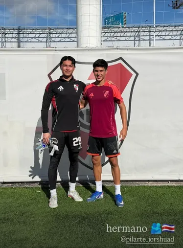 Saúl Durán acuerpa a Joshard Pilarte (Instagram).