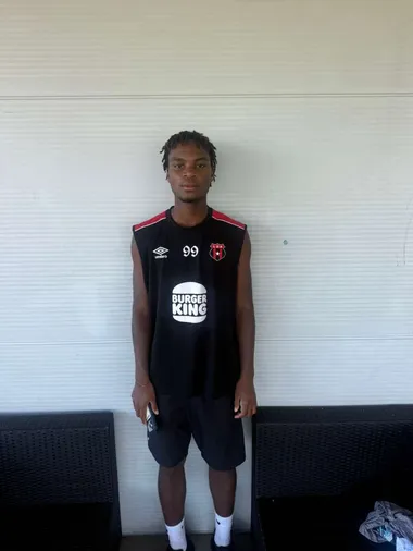Elijah Nelson llegó a la Liga junto a su hermano menor, Peyton (FCA).
